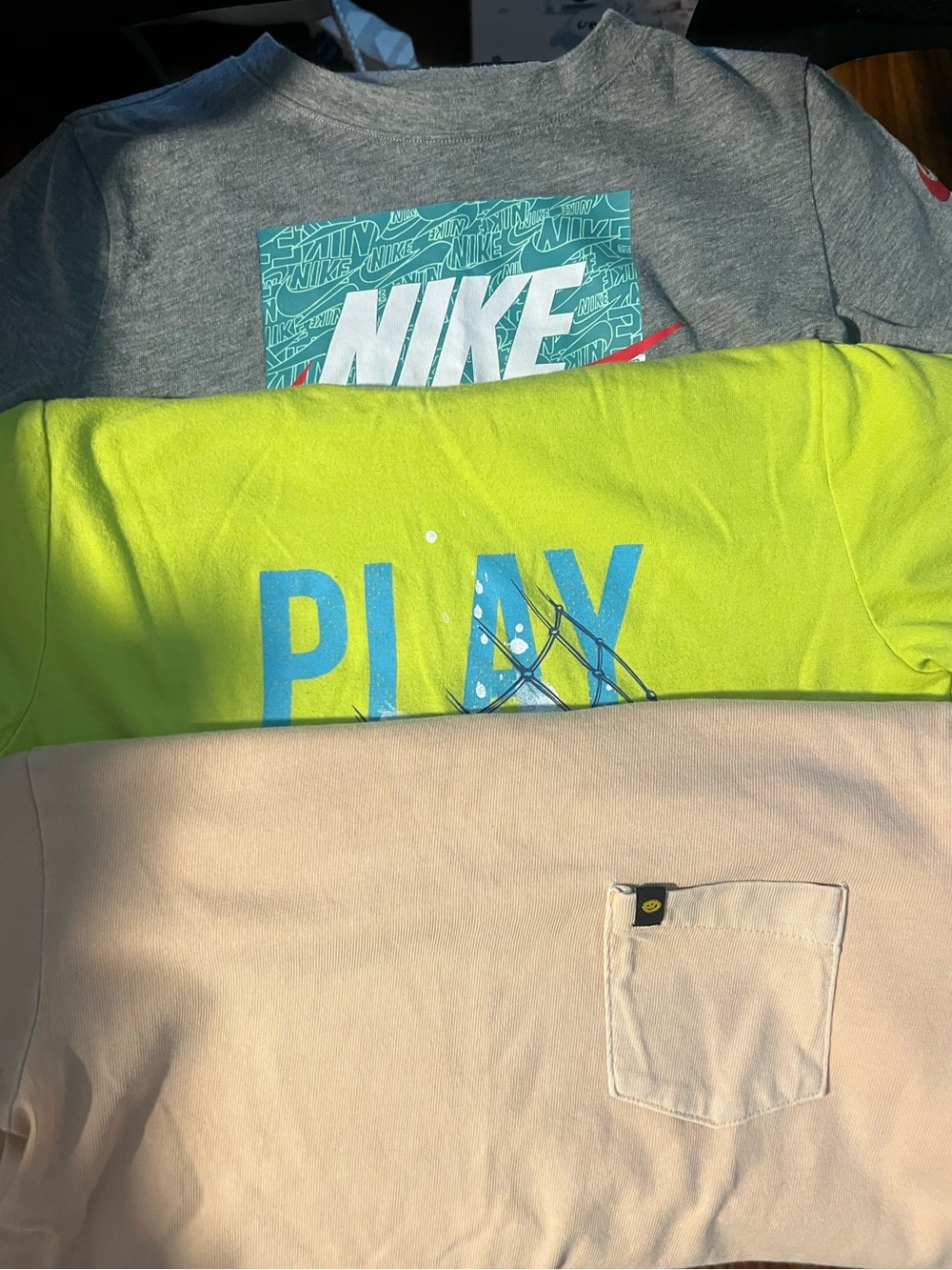 Size 6/7 Nike Kids Gray, Cat & Jack Neon Yellow & wonder nation Graphic Tee Set